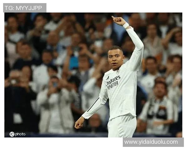 姆巴佩欧冠夜帽子戏法后采访透露未来去向引发热议